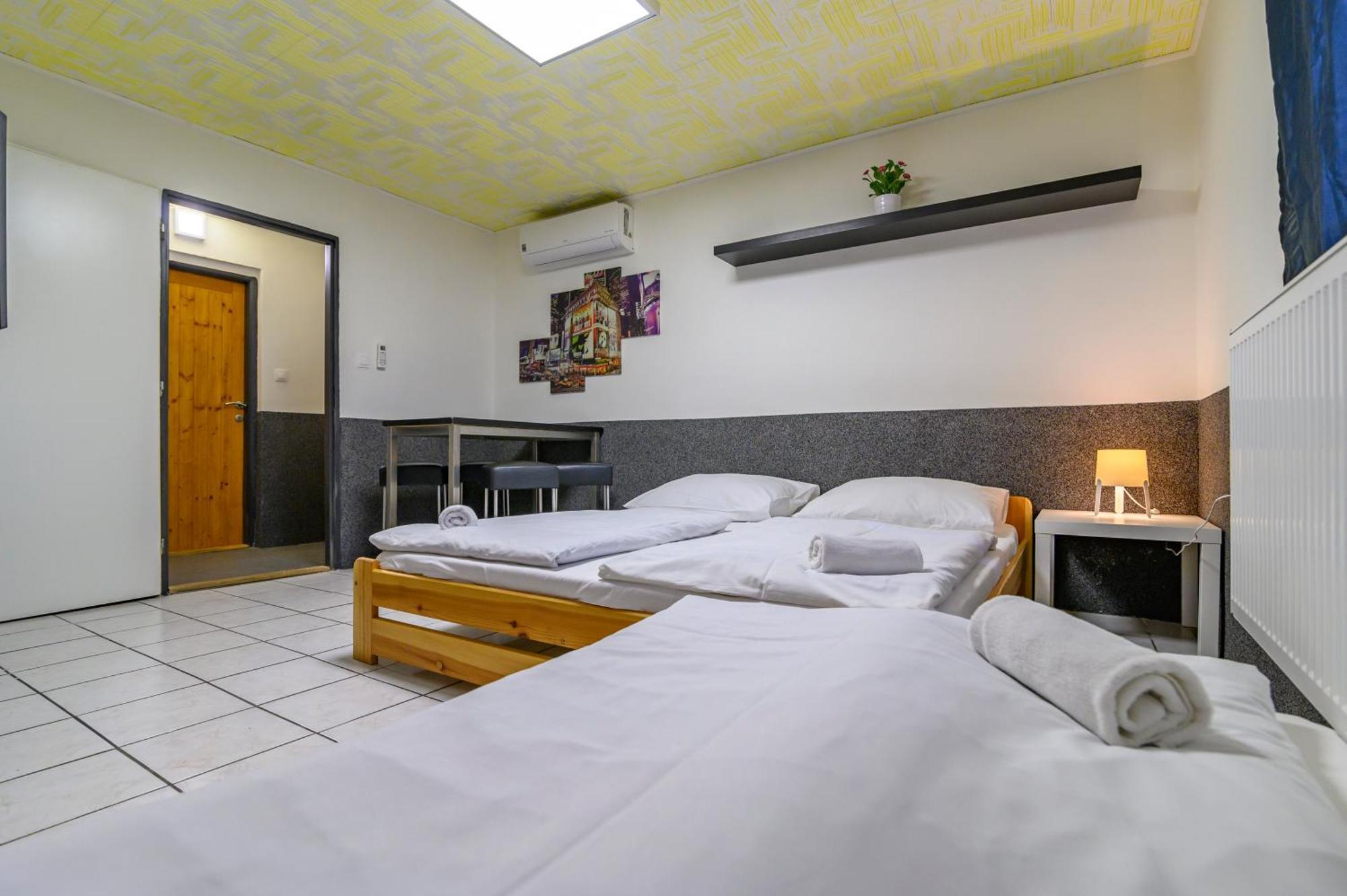 Hostel Seven Прага Екстер'єр фото