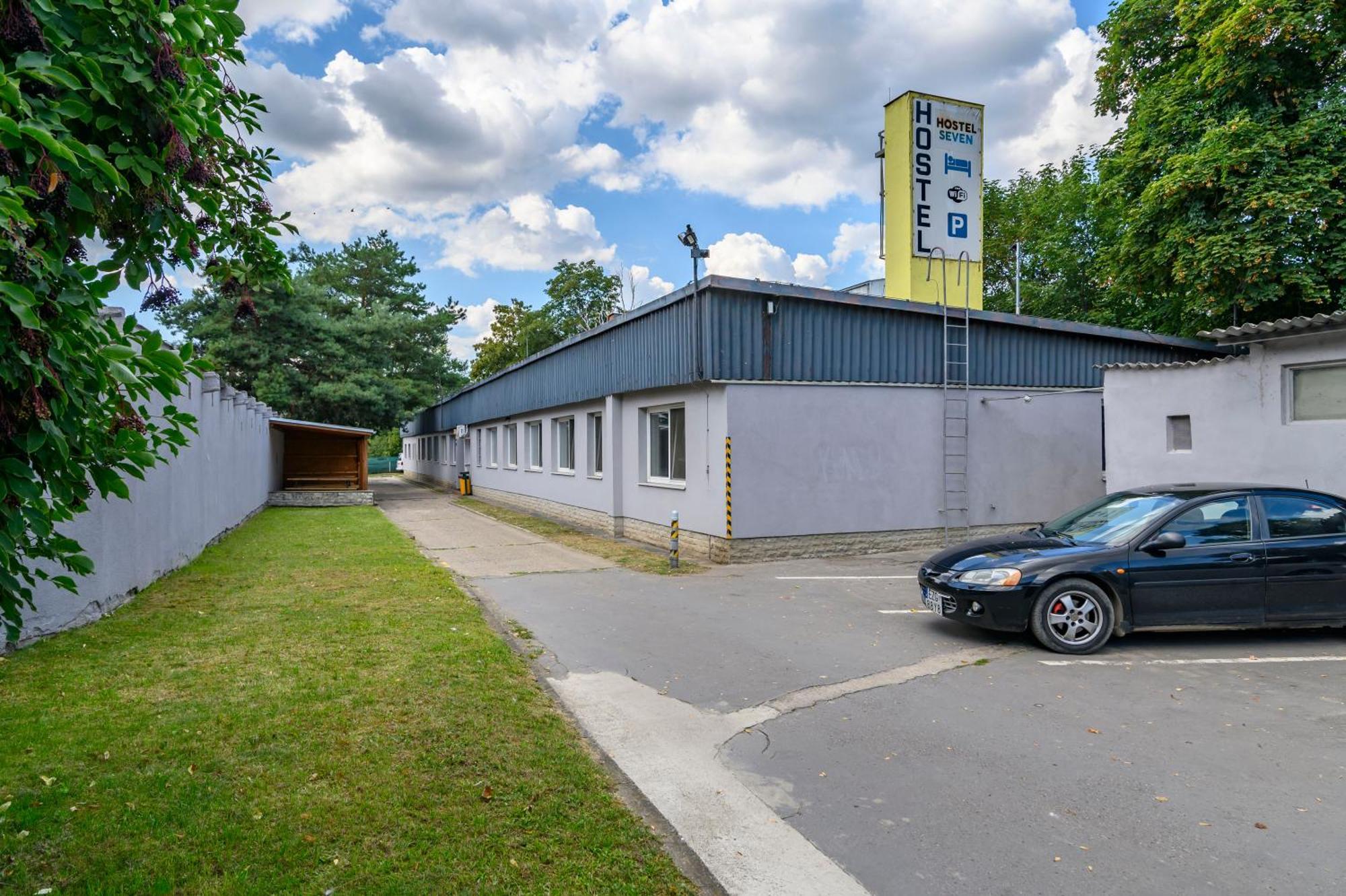 Hostel Seven Прага Екстер'єр фото