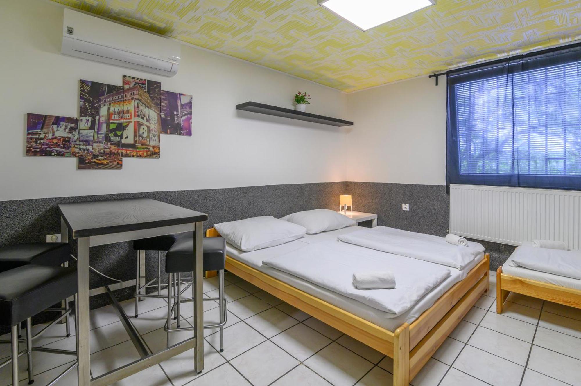 Hostel Seven Прага Екстер'єр фото