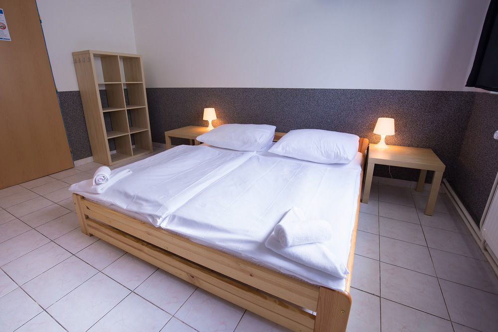 Hostel Seven Прага Екстер'єр фото