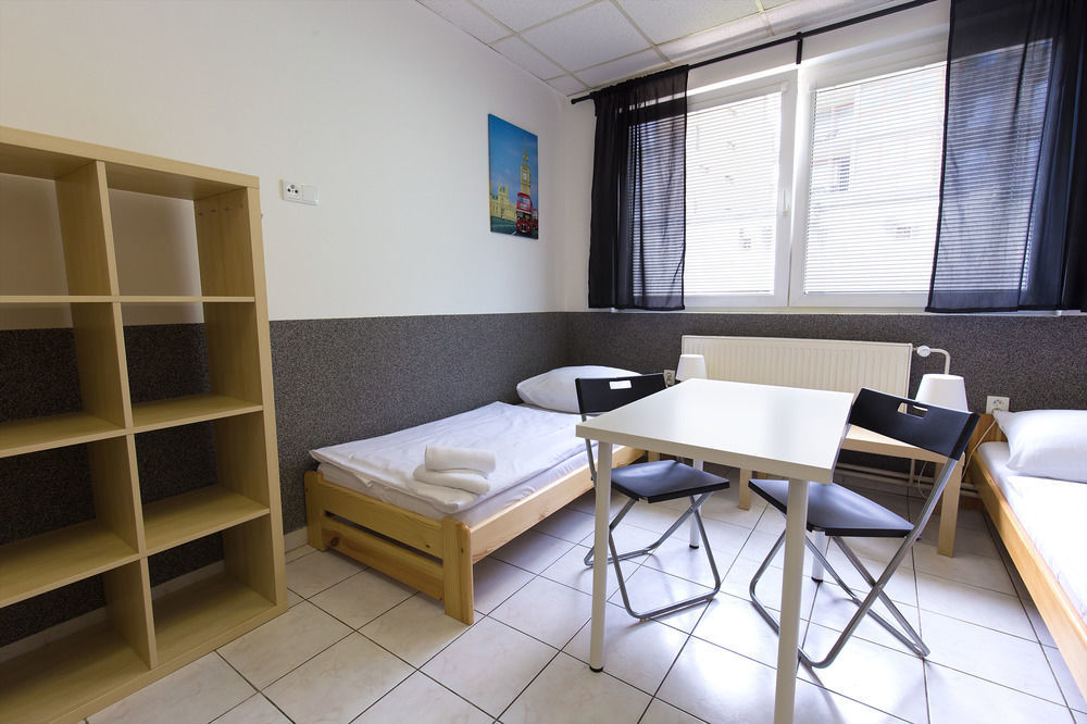 Hostel Seven Прага Екстер'єр фото