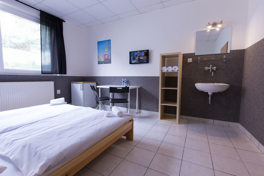 Hostel Seven Прага Екстер'єр фото